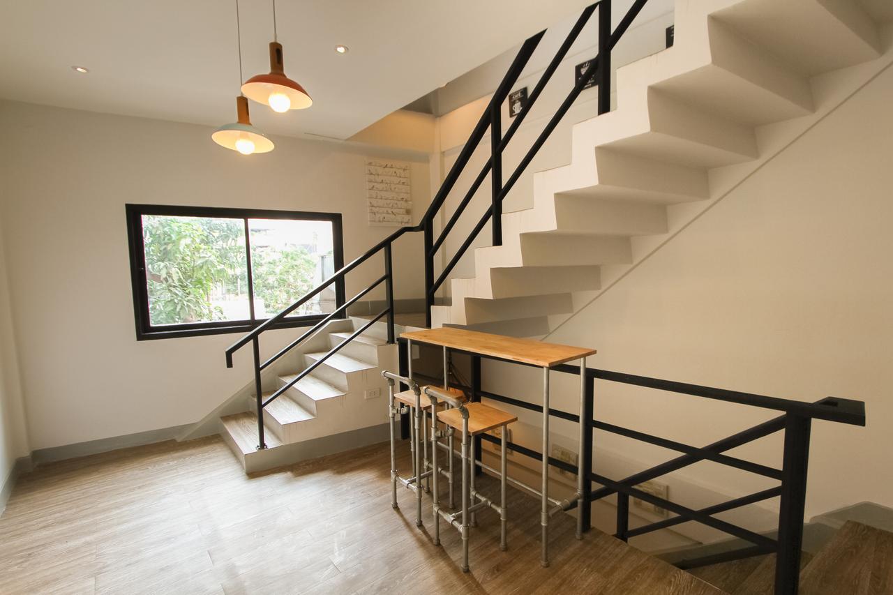 Folk Poshtel Silom Bed & Breakfast Bangkok Luaran gambar