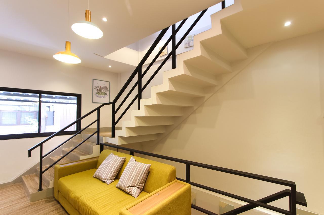 Folk Poshtel Silom Bed & Breakfast Bangkok Luaran gambar