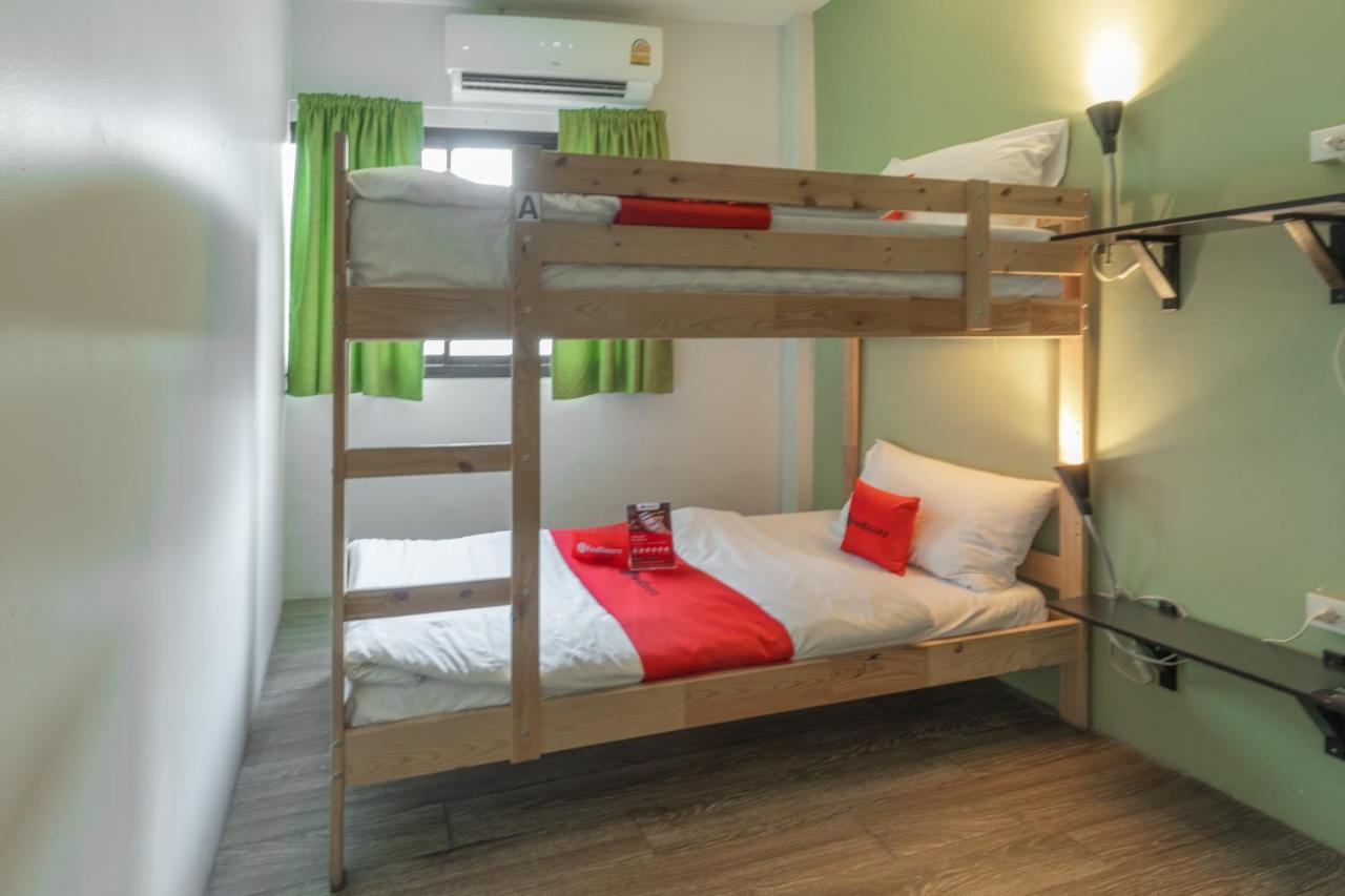 Folk Poshtel Silom Bed & Breakfast Bangkok Bilik gambar