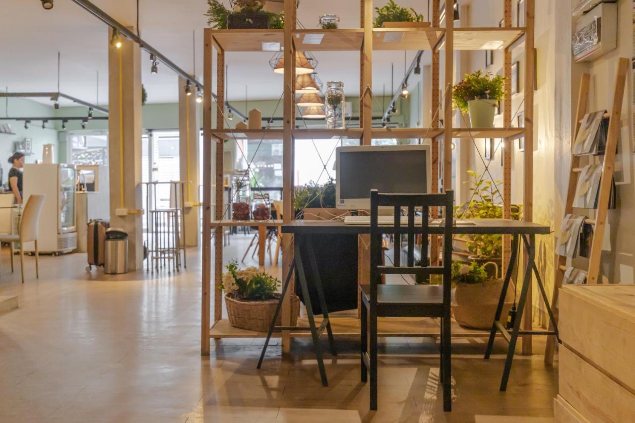 Folk Poshtel Silom Bed & Breakfast Bangkok Luaran gambar