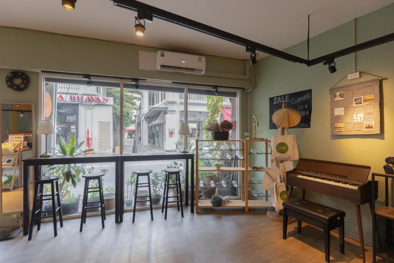 Folk Poshtel Silom Bed & Breakfast Bangkok Luaran gambar